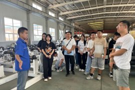 Qingdao University visits and studies at Pre-Insulated Pipe Production Line Supplier Qingdao Huashida