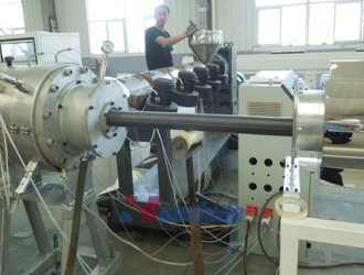 Flexible pre-insulated pipe production line Flexible pre-insulated pipe production line