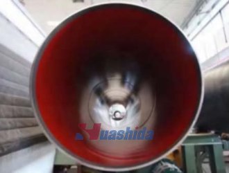 Steel pipe internal and external liquid coating spraying anti-corrosion production line. Steel pipe internal and external liquid coating spraying anti-corrosion production line.