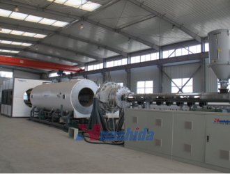 Vacuum Calibrating HDPE insulation pipe production line Vacuum Calibrating HDPE insulation pipe production line