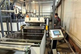 Huashida's four-roller horizontal heat shrink tape equipment has been put into normal production in Russia.