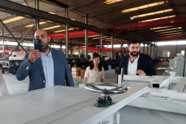 Iraqi Brothers Visit Huashida Five Times Over Two Years for 3PE Steel Pipe Anti-Corrosion Equipment, Finally Achieving Success