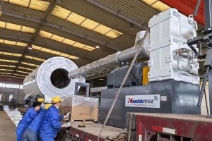 Huashida Safely and Efficiently Delivers Oversized Insulated Pipe Production Line