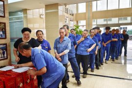 Huashida Sends Mid-Autumn Festival Gifts Again, Six-Piece Set for Every Employee